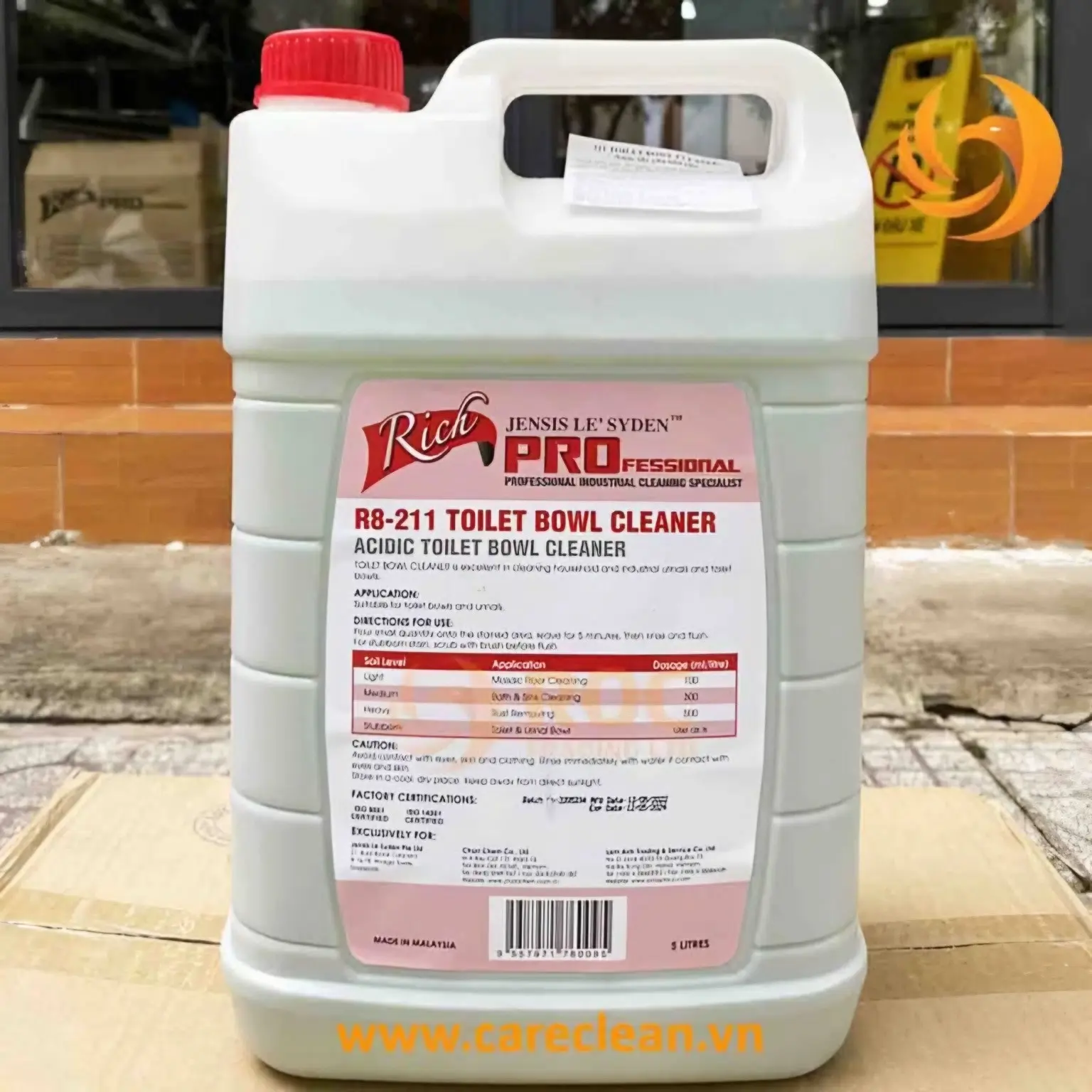 Hóa chất tẩy bồn cầu Rich Pro R8-211 Toilet Bowl Cleaner