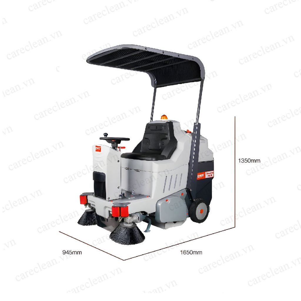 Máy quét rác ngồi lái TORNADO 710BD làm sạch bề mặt sàn