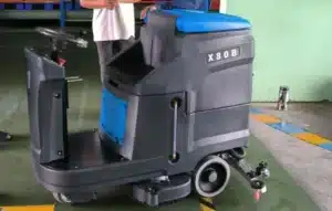 Máy chà sàn liên hợp ngồi lái CleproX X80B