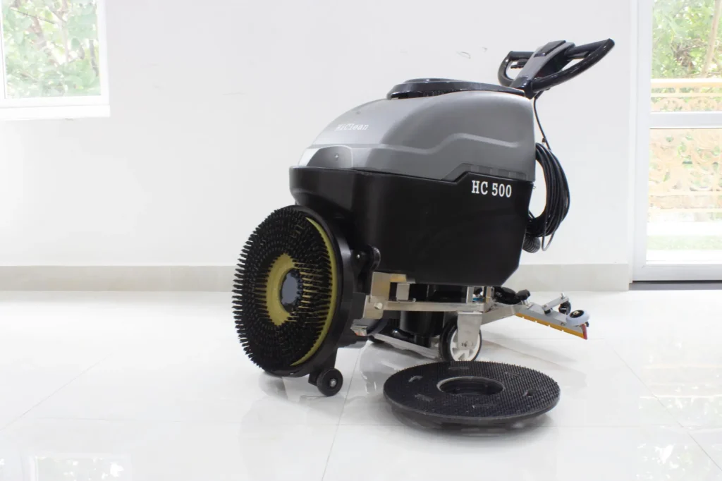Máy chà sàn liên hợp HC500 tại ROC 