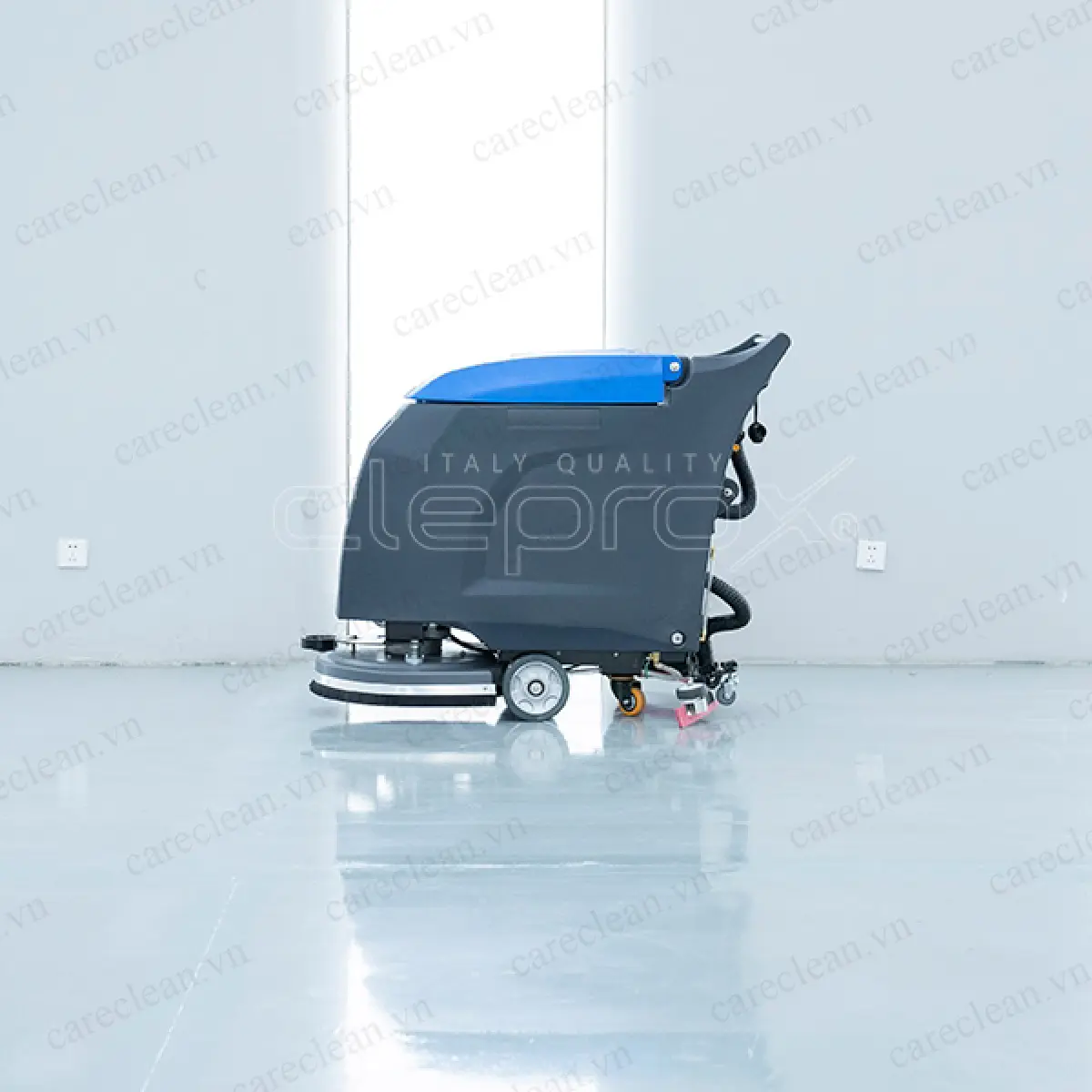 Máy chà sàn liên hợp CLEPROX X55B tại ROC 