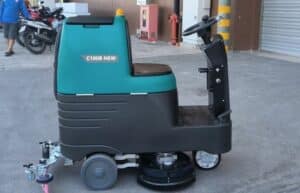 Máy chà sàn ngồi lái C100B ứng dụng đa dạng