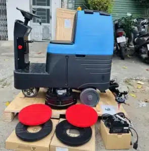 Máy chà sàn liên hợp ngồi lái Kraffer GM90B giá tốt tại ROC