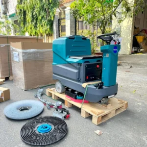 Máy chà sàn liên hợp ngồi lái KF80A hàng mới tại kho ROC