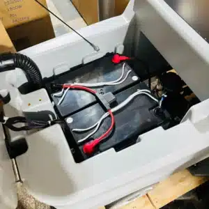 Chi tiết trong khoan máy chà sàn ngồi lái Hiclean A660