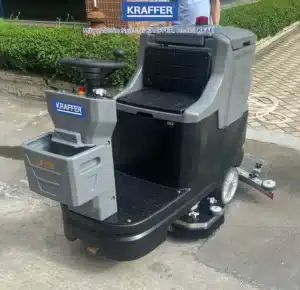 Máy chà sàn liên hợp ngồi lái Kraffer KF668 ứng dụng đa dạng